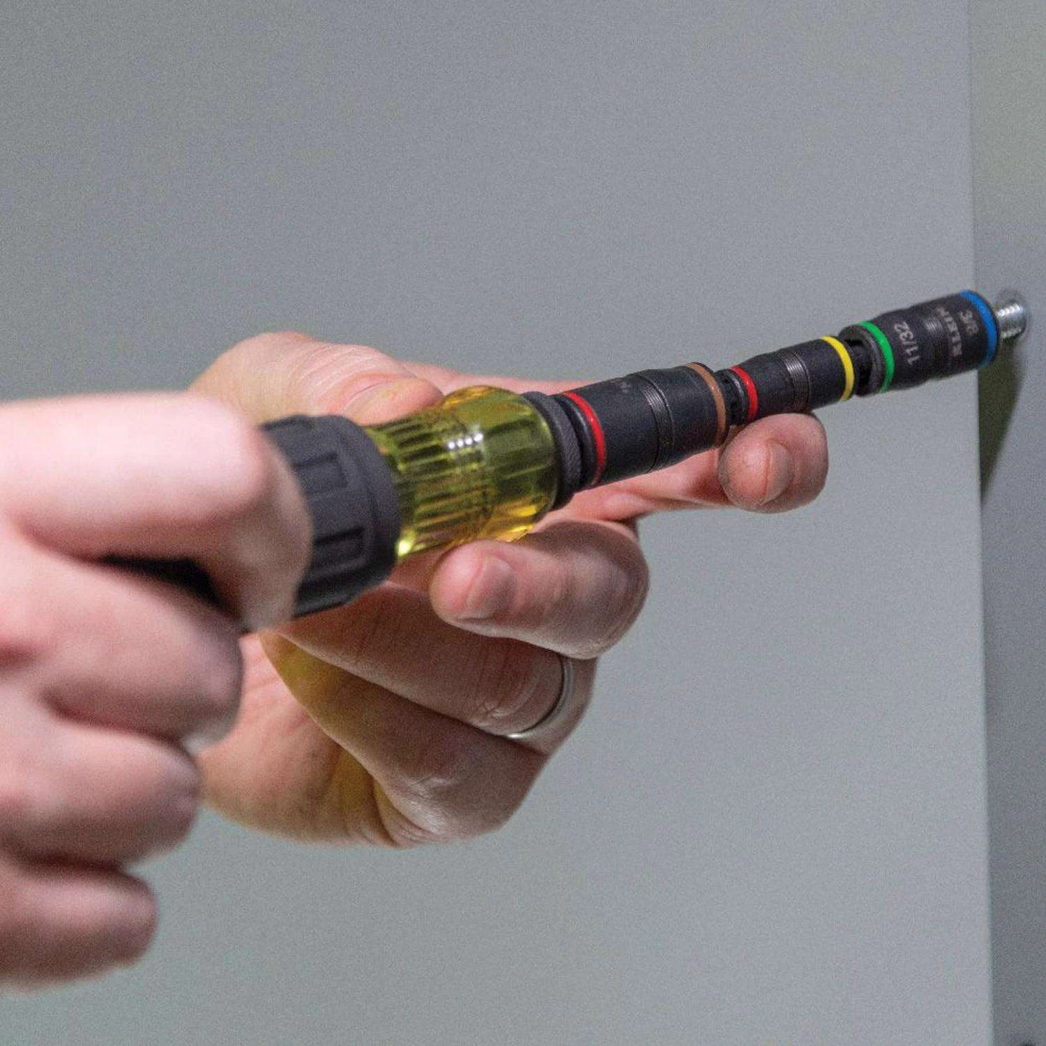 Klein Tools 1/4 In. X 1/4 To 1/2 In. Drive SAE 6 Point Flip Impact Socket Set 1 Pc 5 Klein Tools 1/4 In. X 1/4 To 1/2 In. Drive SAE 6 Point Flip Impact Socket Set 1 Pc - Image 3